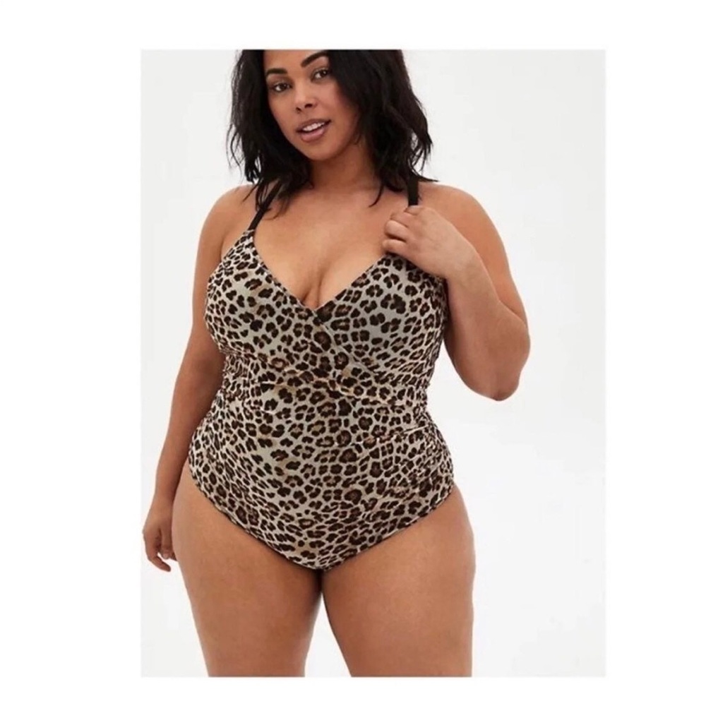 Torrid leopard swimsuit size 3